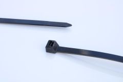 BRIDA NEGRA 370 X 7,6 100U