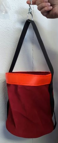 BOLSA CILINDRICA CUERO 210 X 280mm